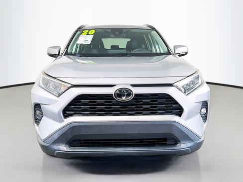 Used 2020 Toyota RAV4 XLE FWD image 11