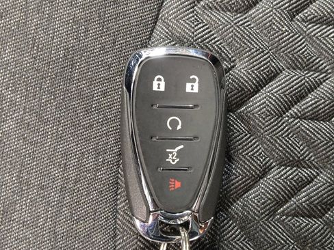 Used 2024 Chevrolet Equinox LT image 32