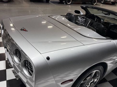 Used 2002 Chevrolet Corvette Convertible w/ Preferred Equipment Group2 image 29