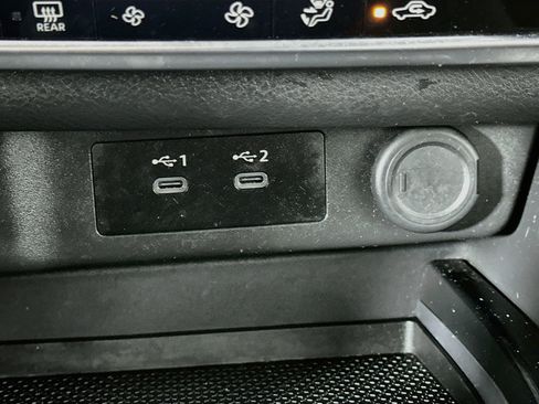 Used 2025 Nissan Rogue SV AWD/4WD image 26