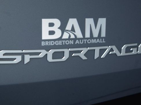 Used 2024 Kia Sportage EX AWD/4WD image 28