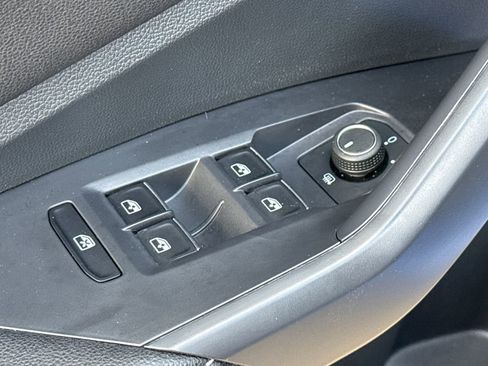 Used 2024 Volkswagen Jetta SEL FWD image 18