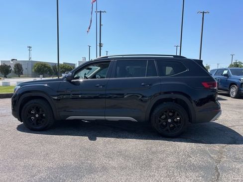Used 2025 Volkswagen Atlas Peak Edition SE AWD/4WD image 6