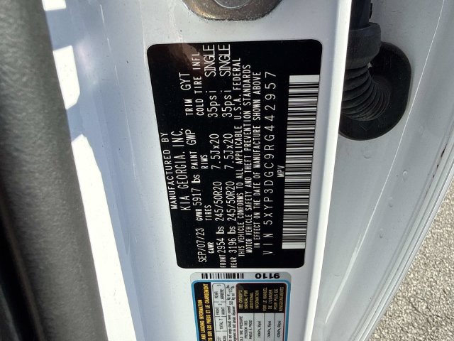Used 2024 Kia Telluride EX w/ EX Captain's Chair Package AWD/4WD image 30