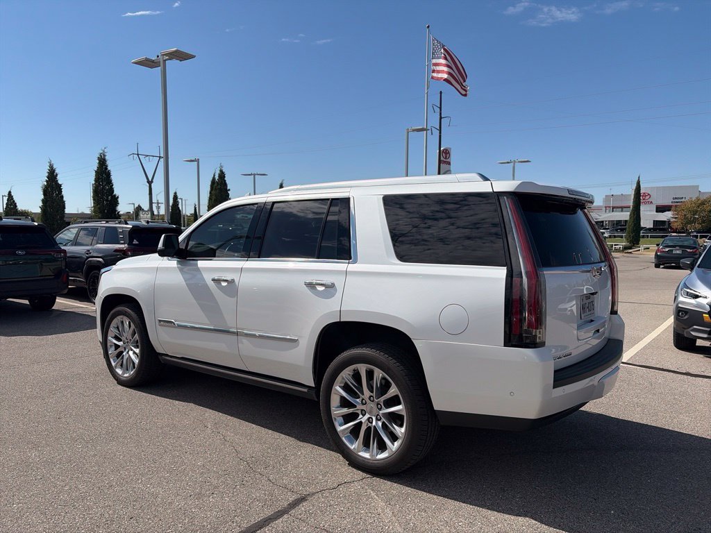 Used 2017 Cadillac Escalade Premium Luxury RWD image 6
