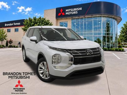 New 2026 Mitsubishi Outlander ES