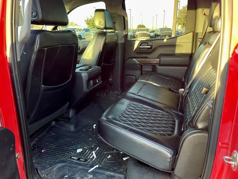 Used 2019 Chevrolet Silverado 1500 LT Trail Boss image 12