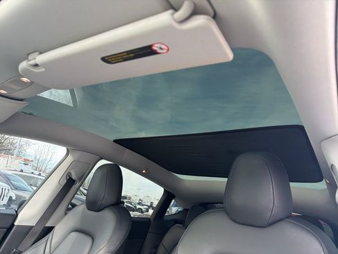 Used 2020 Tesla Model Y Long Range image 15