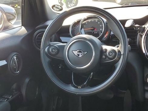 Used 2020 MINI Cooper 4-Door Hardtop FWD image 26