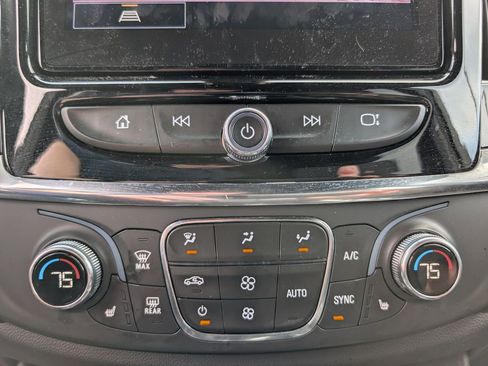 Used 2023 Chevrolet Traverse LT w/ LPO, Floor Liner Package image 18