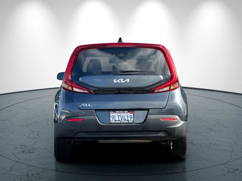 Certified 2022 Kia Soul LX w/ Technology Package image 5