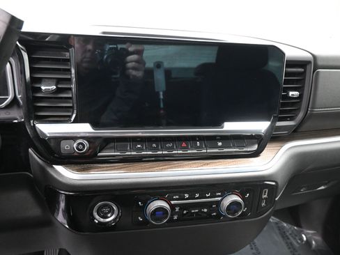 Used 2022 Chevrolet Silverado 1500 RST image 15