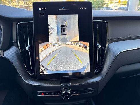 New 2026 Volvo XC60 B5 Ultra image 11