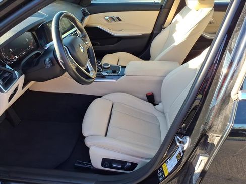 Used 2022 BMW 330i xDrive Sedan w/ Premium Package image 5