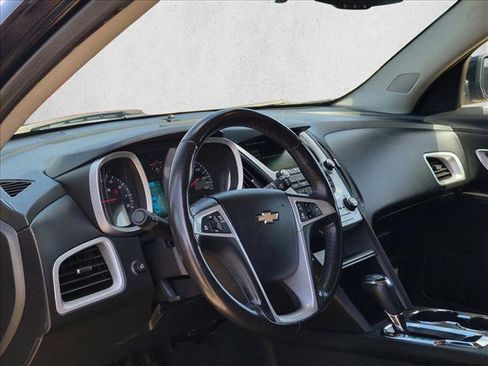 Used 2017 Chevrolet Equinox LT w/ Convenience Package FWD image 9