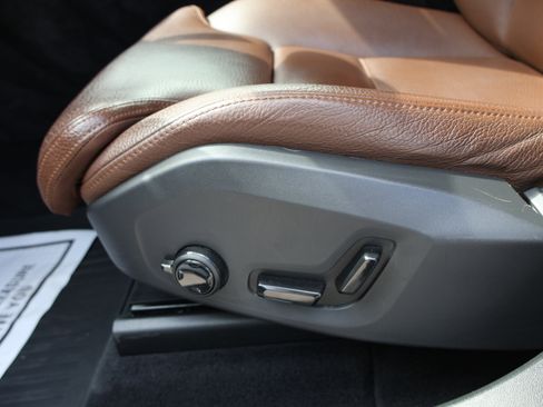 Used 2019 Volvo XC60 T6 Inscription w/ Protection Package Premier AWD/4WD image 36