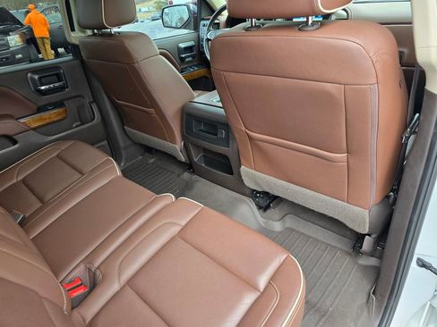 Used 2018 Chevrolet Silverado 1500 High Country image 29