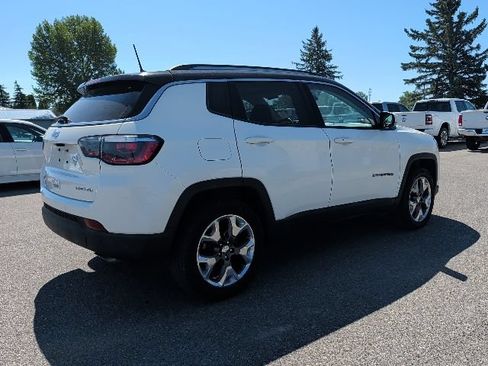 Used 2018 Jeep Compass Limited w/ Navigation Group AWD/4WD image 3