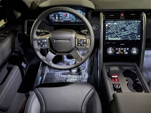 New 2026 Land Rover Discovery S AWD/4WD image 27
