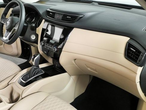 Used 2017 Nissan Rogue S image 20