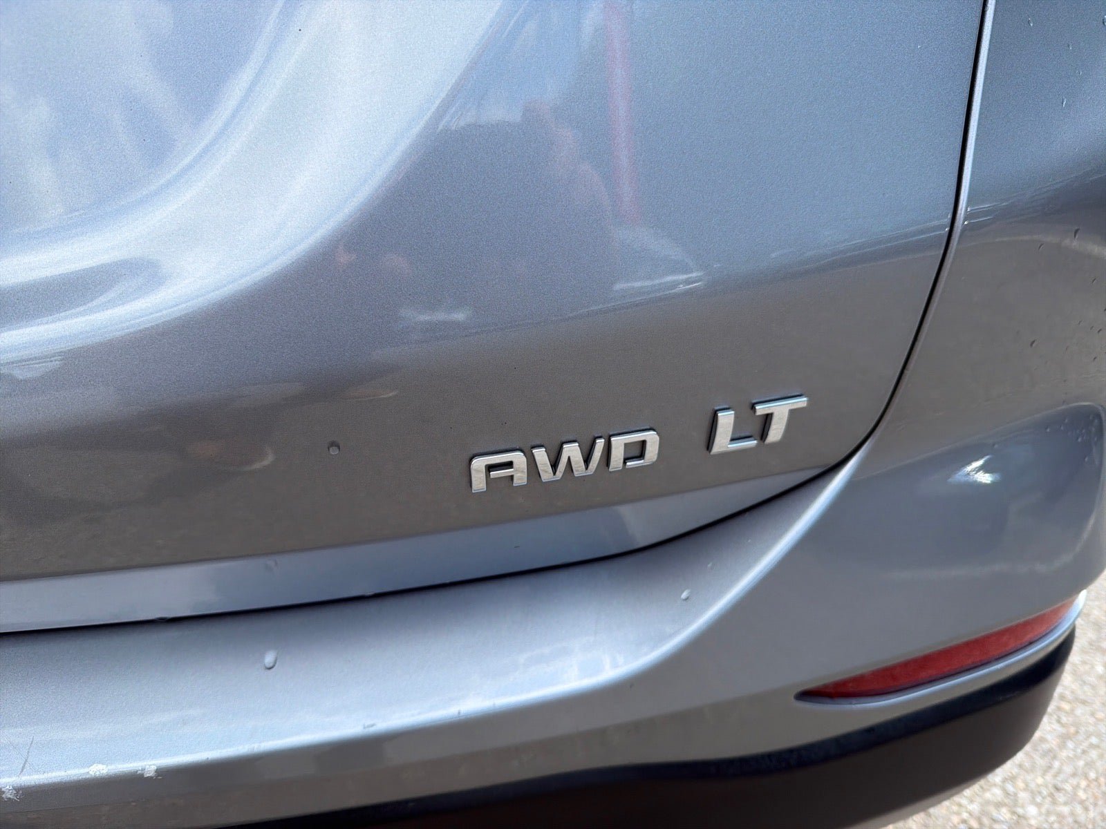 Used 2024 Chevrolet Equinox LT AWD/4WD image 8