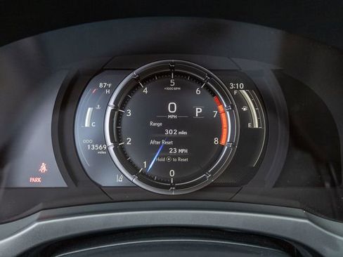 Used 2025 Lexus IS 350 F Sport RWD image 10