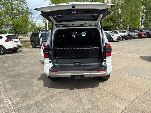 New 2026 Toyota 4Runner Limited AWD/4WD image 32