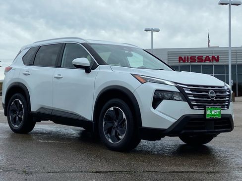 Used 2024 Nissan Rogue SV w/ SV Premium Package FWD image 1