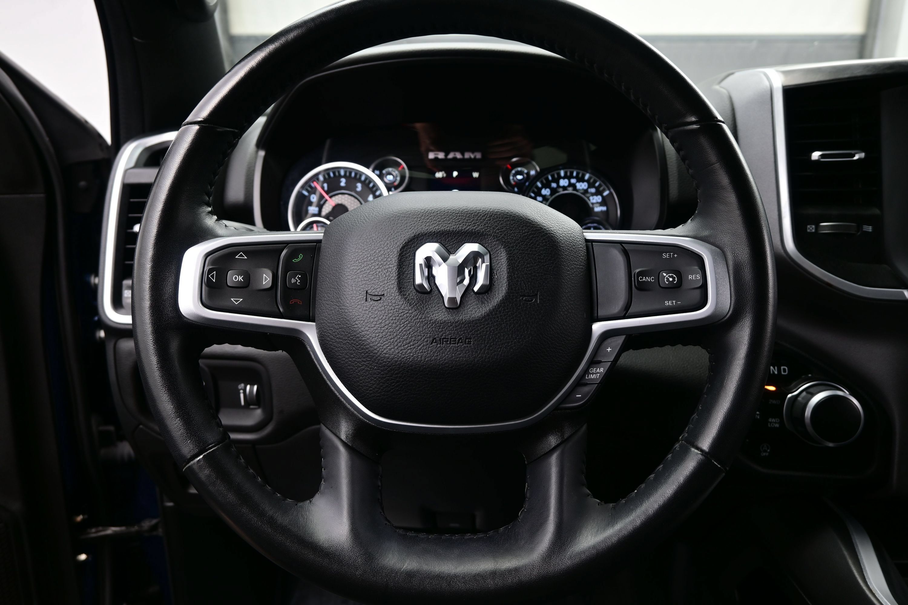Used 2023 RAM 1500 Big Horn AWD/4WD image 23