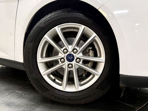 Used 2015 Ford Focus SE w/ Interior Protection Package FWD image 12