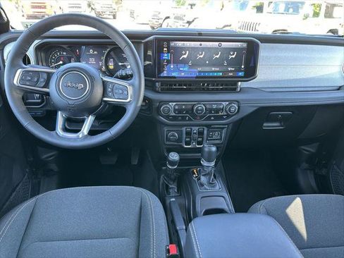 Certified 2025 Jeep Wrangler Unlimited Sahara AWD/4WD image 10