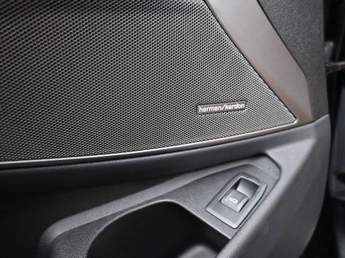 Used 2024 BMW 330i xDrive Sedan w/ Premium Package image 10