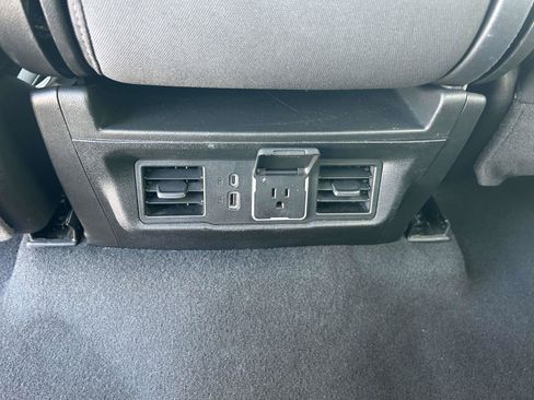 Used 2025 Chevrolet Silverado 1500 LT AWD/4WD image 15