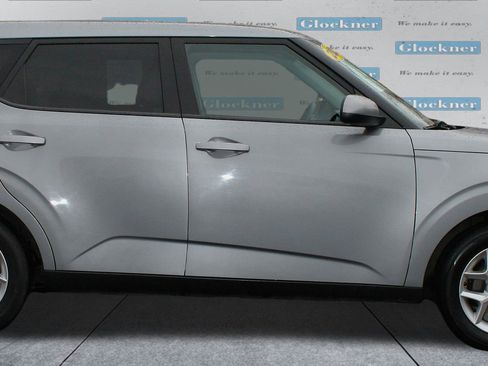 Used 2023 Kia Soul LX w/ LX Technology Package image 4