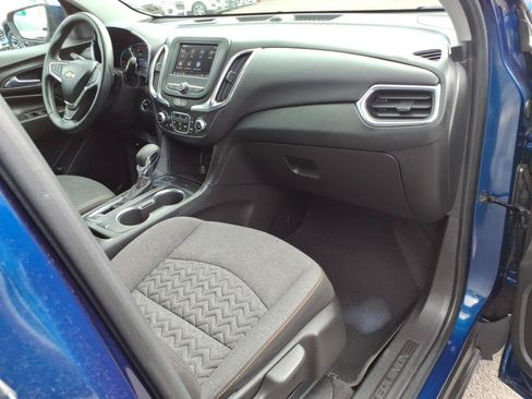 Certified 2023 Chevrolet Equinox LT AWD/4WD image 9