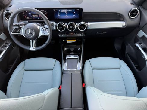 Used 2026 Mercedes-Benz GLB 250 image 17