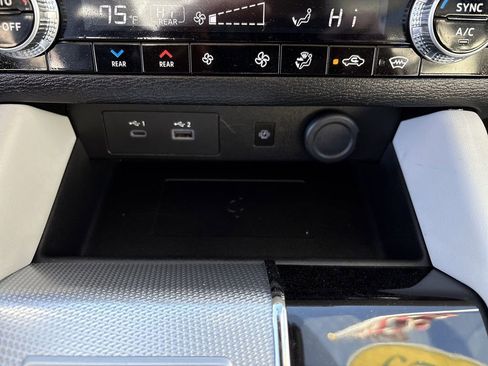 Used 2023 Mitsubishi Outlander SEL 40th Anniversary image 23