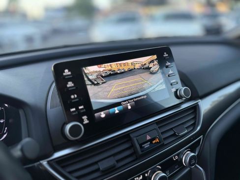 Used 2018 Honda Accord Sport image 20