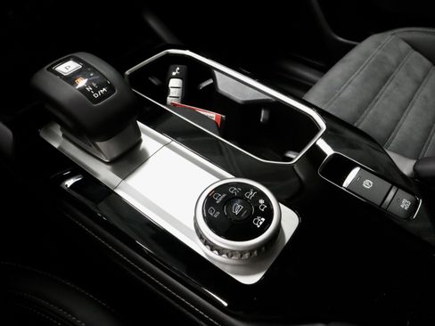 New 2026 Mitsubishi Outlander SE image 27