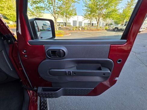 Used 2008 Jeep Wrangler Unlimited X AWD/4WD image 34