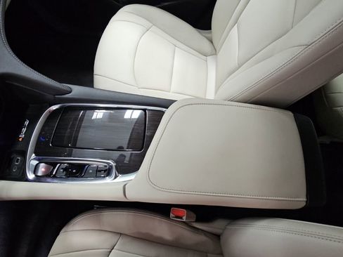 Used 2023 Buick Enclave Essence w/ Sport Touring Edition FWD image 22