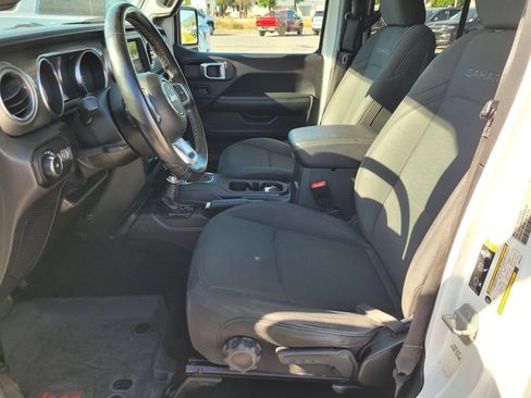 Used 2021 Jeep Wrangler Unlimited Sahara AWD/4WD image 12