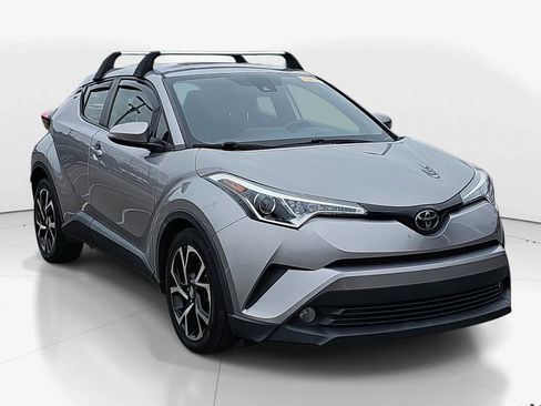 Used 2018 Toyota C-HR XLE image 1