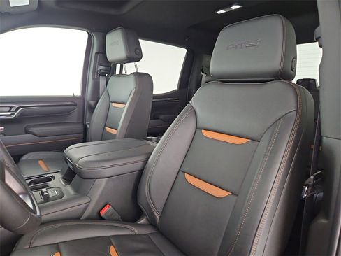 Used 2025 GMC Sierra 1500 AT4 image 25