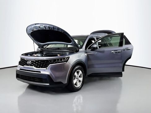 Used 2021 Kia Sorento LX FWD image 18