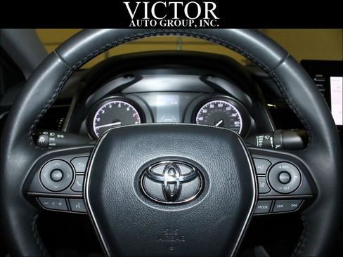 Used 2021 Toyota Camry SE w/ Carpet Mat Package (TMS) image 19
