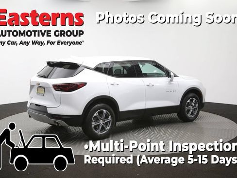 Used 2025 Chevrolet Blazer LT FWD image 42