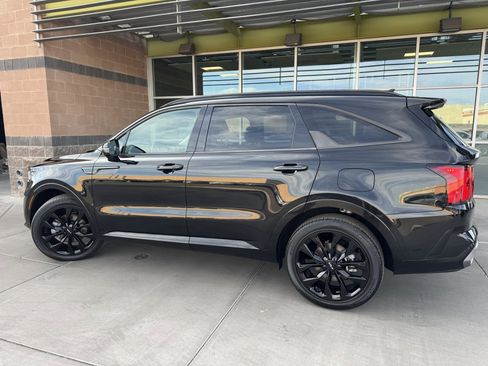 Used 2022 Kia Sorento SX image 5