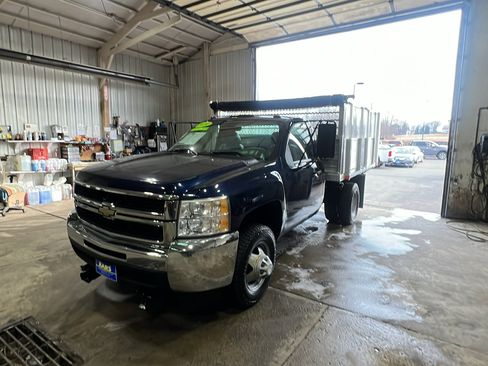 Used 2010 Chevrolet Silverado 3500 W/T w/ Snow Plow Prep Package image 9