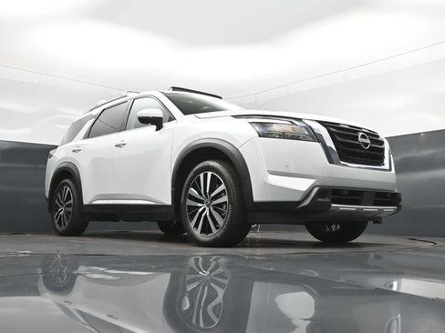 Used 2025 Nissan Pathfinder Platinum w/ Cargo Package FWD image 45